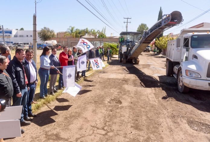 Con el apoyo de PEMEX y recursos del REPUVE 2023, inicia Esteban rehabilitación de calles en la capital