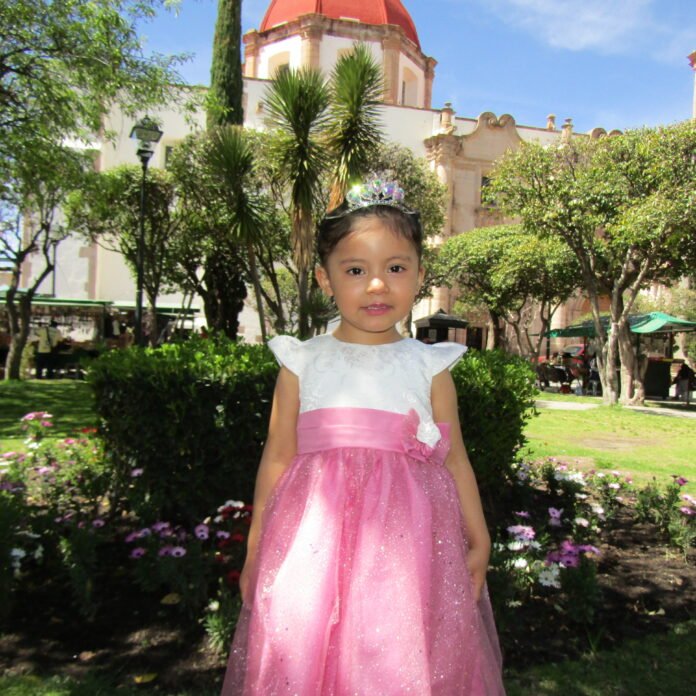 María Guadalupe Márquez Núñez, fue presentada al templo