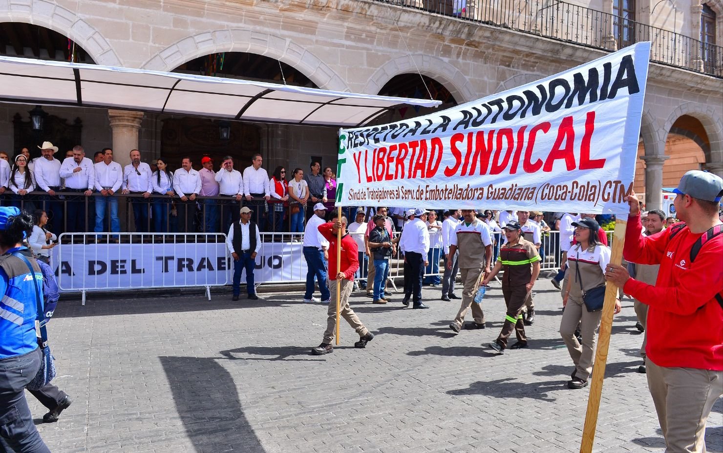 Reconocimiento a la fuerza laboral duranguense, en el desfile del Día ...