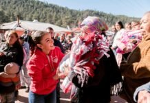 Reconocen en serranía duranguense acompañamiento constante de Marisol y Esteban