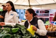 Diputada Vero González lleva apoyos a las familias de Santiago Papasquiaro